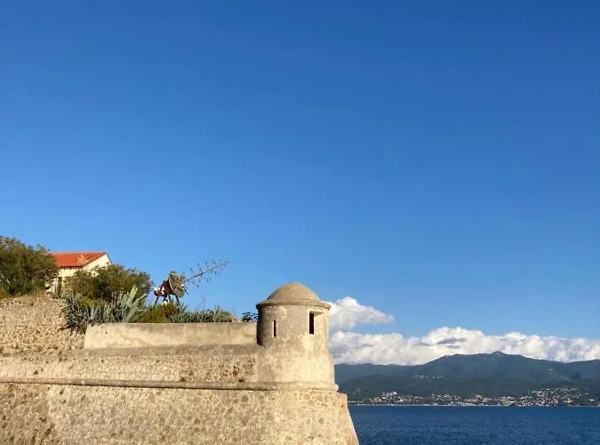 Spacieux Confort Cite Imperiale Ajaccio (Corsica)